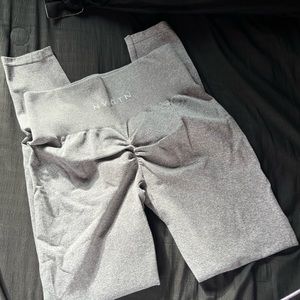 NVGTN Grey Scrunch leggings